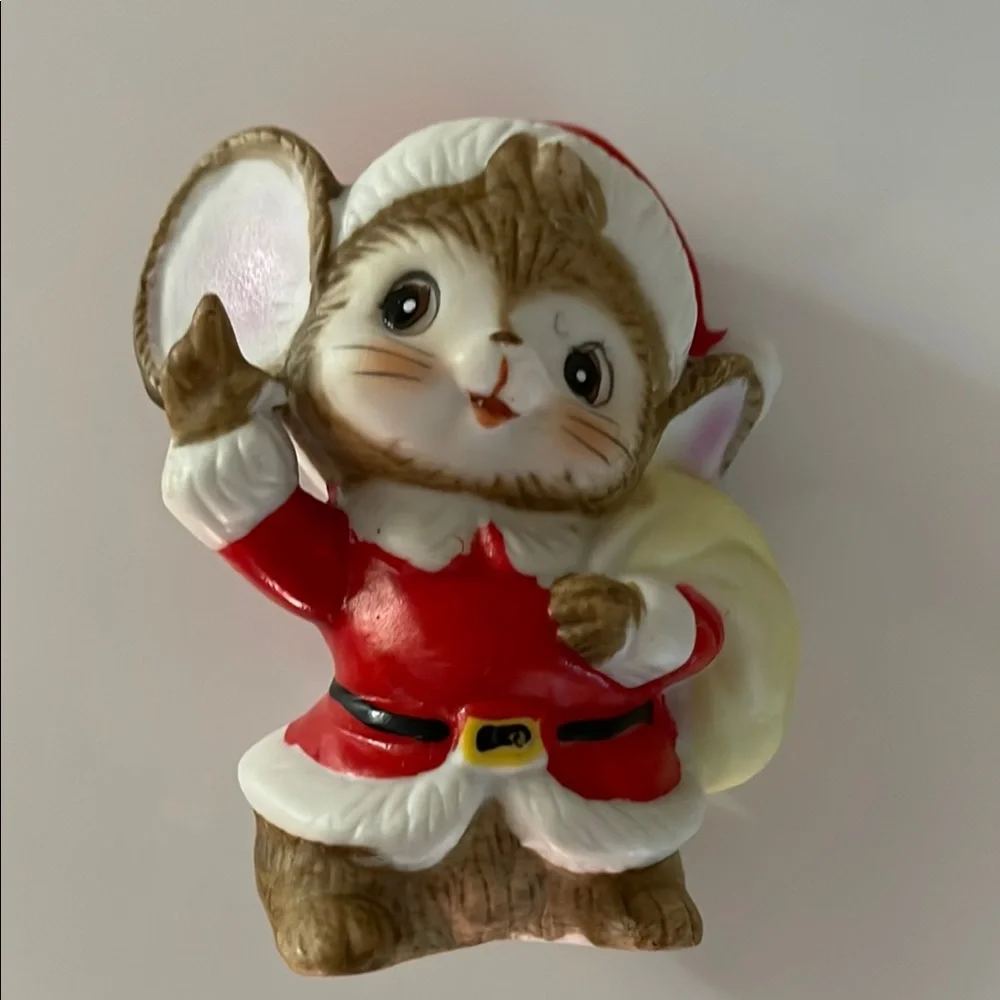 Homco, Porcelain Christmas Santa Claus Mouse Figurine Holding Bag of Toys #5405